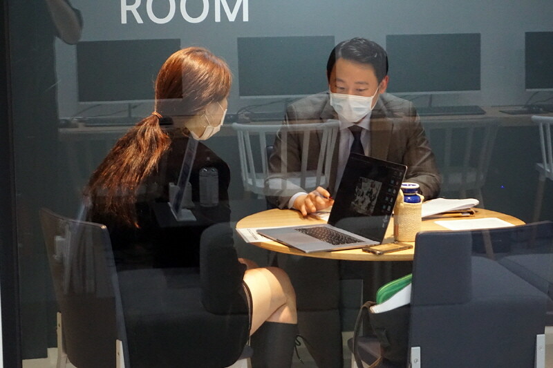 메가커리어랩-아이비김영, 편입생 대상...