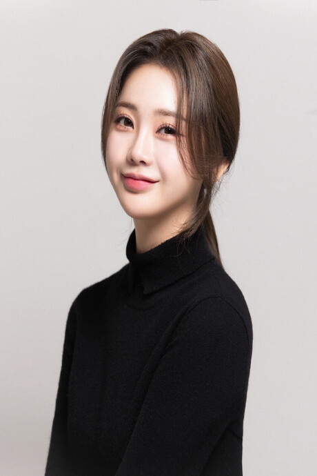 홍지윤, '현역가왕3' 우승 상금 전액 초록우산에 전달…취약계층 800가구 지원