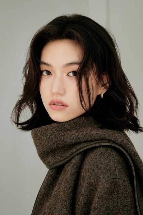 모조 X 김도연, ‘Quiet Aura in raw frame’ 테마의 2026 WINTER 캠페인 공개